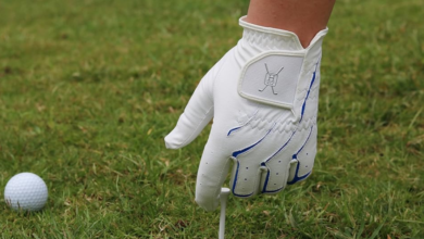 How to Choose the Right Winter Golf Gloves in Kelowna, BC?